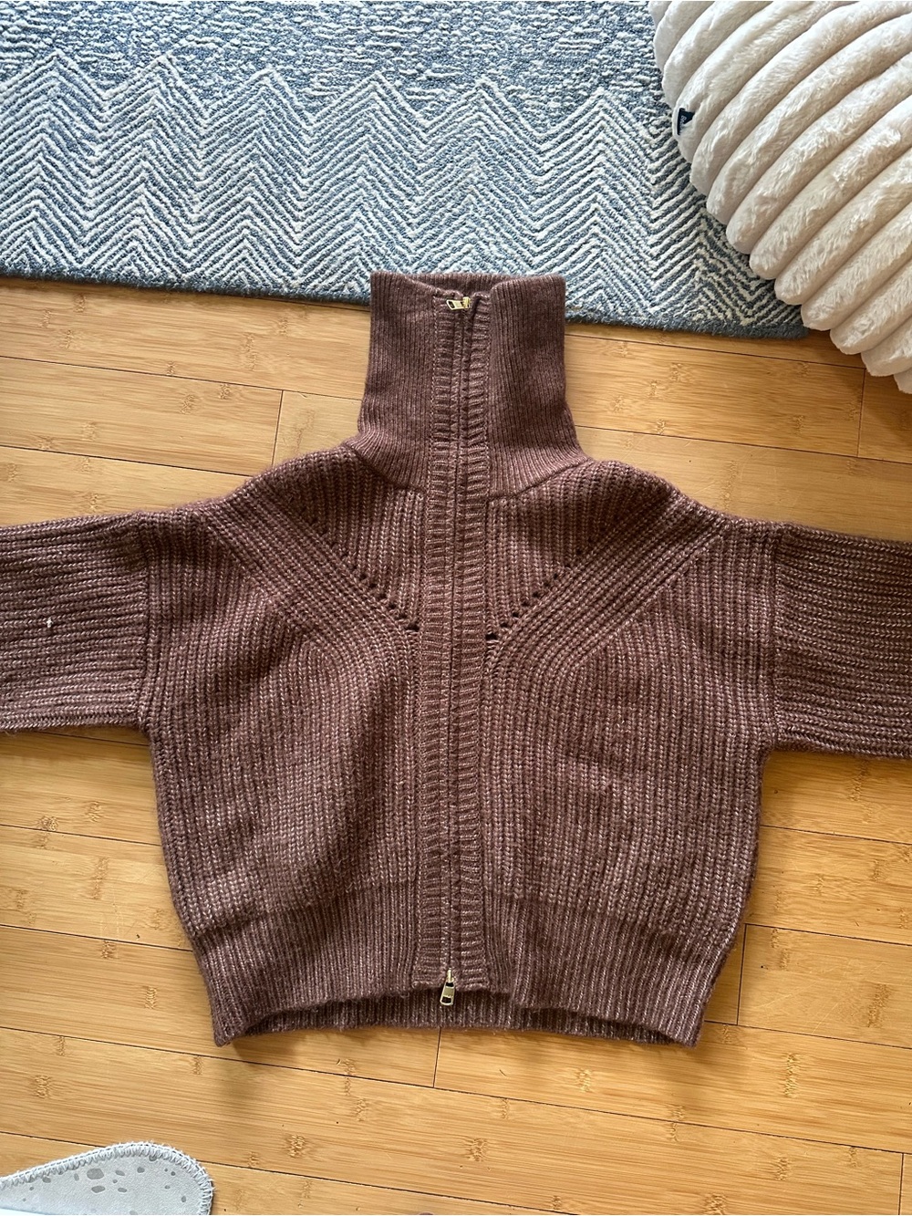 Varley Brown/Dark Maroon Ribbed Zip-Front Turtleneck Sweater